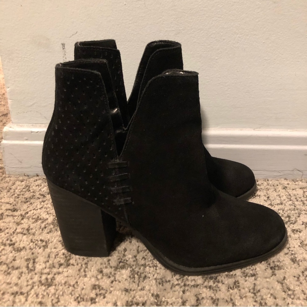 Steve Madden Black Shepp Chunkie Heel Ankle Booties Size 5.5
